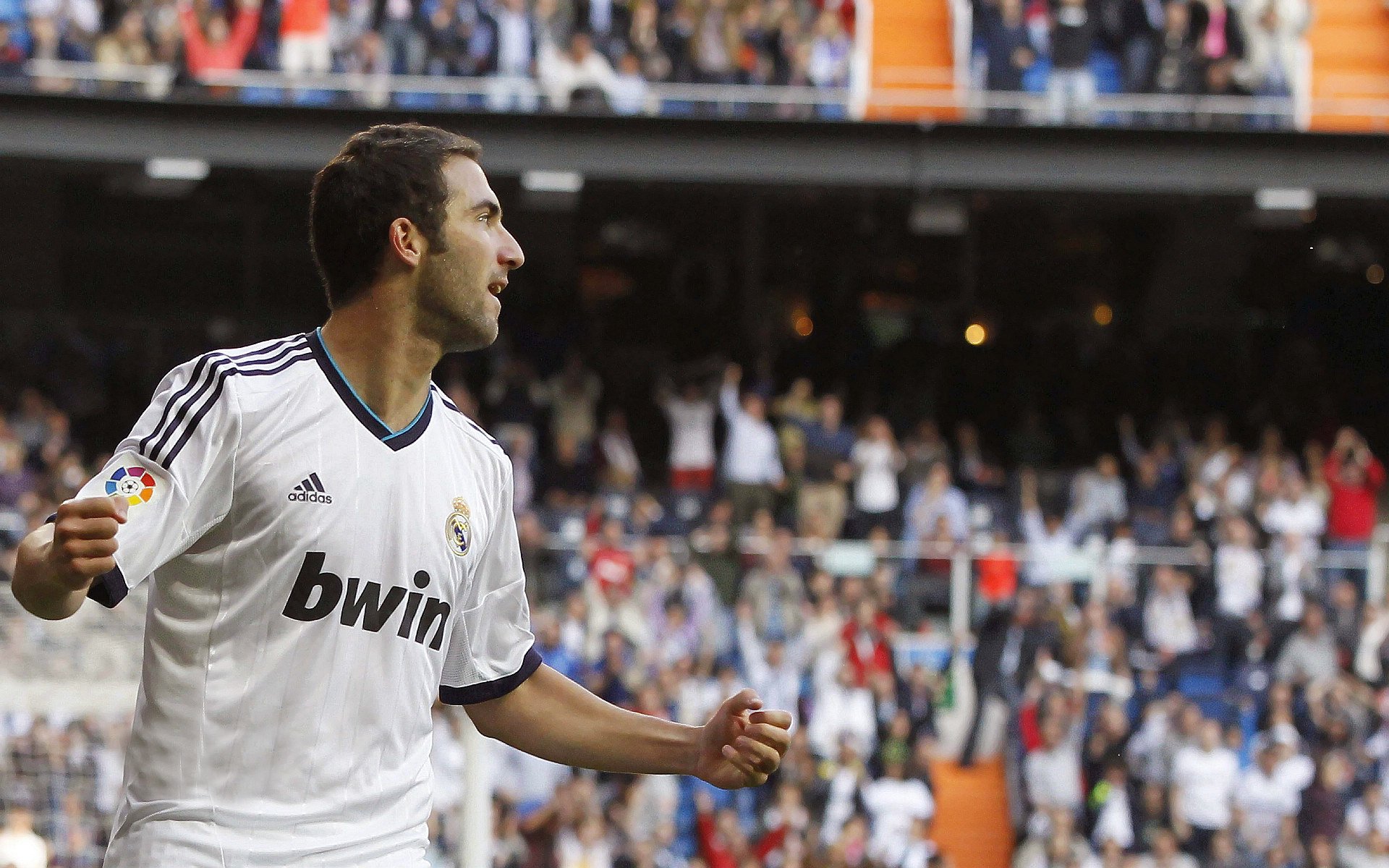 hth华体会-“安赫尔·巴尔博萨的攻守兼备与快节奏突破，成就美洲狮队的制胜利器”